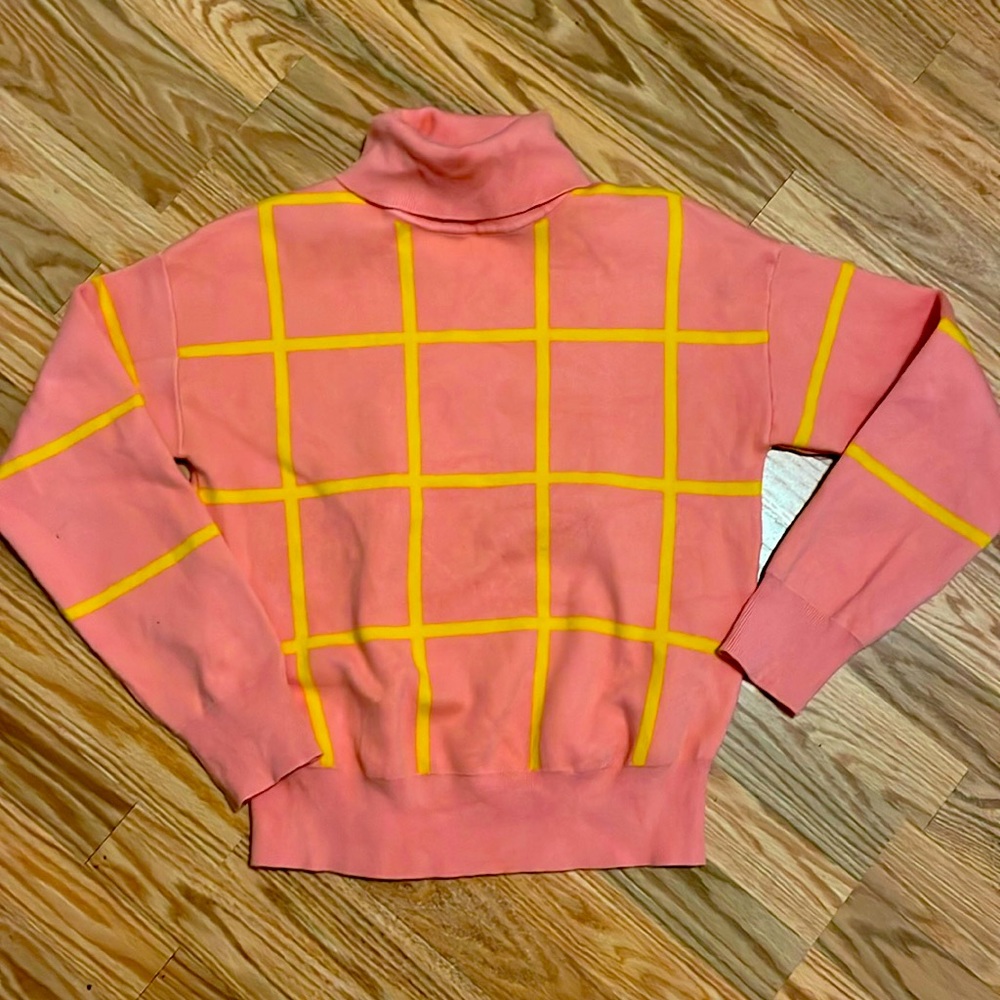 Vintage/ Retro style Pink Lily turtleneck sweater